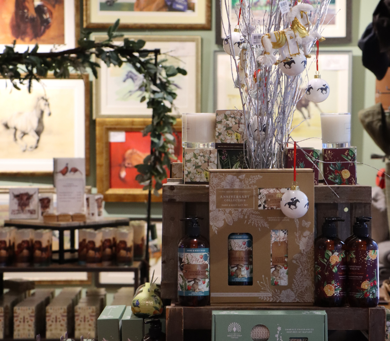 Christmas Eve Shopping & Fizz